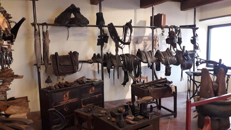 Cisterna d'Asti: guided visit to the museum "Arti e Mestieri di un tempo" (Arts and Crafts of the Past) - Who Should Consider This Tour?