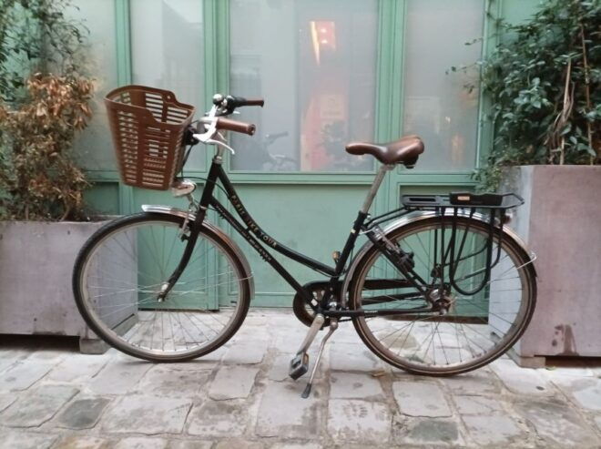 City Bike Rental in Paris (8h) - The Sum Up