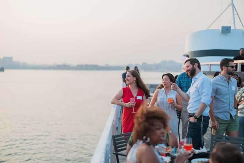 City Cruises Baltimore: Brunch, Lunch, or Dinner Cruise - Entertainment and Extras
