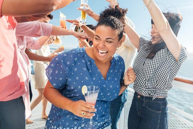 City Cruises New York Alive After Five Cruise - Exploring the City That Never Sleeps from the Water: A Review of the City Cruises New York Alive After Five Cruise