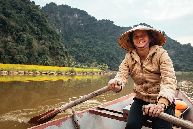 City Escape: Hoa Lu & Tam Coc Private Day Trip - Cycling Through Rice Plantations