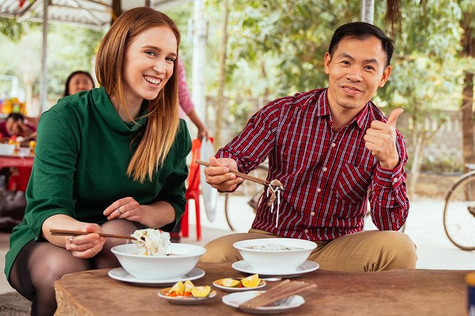 City Escape: Hoa Lu & Tam Coc Private Day Trip - Private Sampan Cruise in Tam Coc