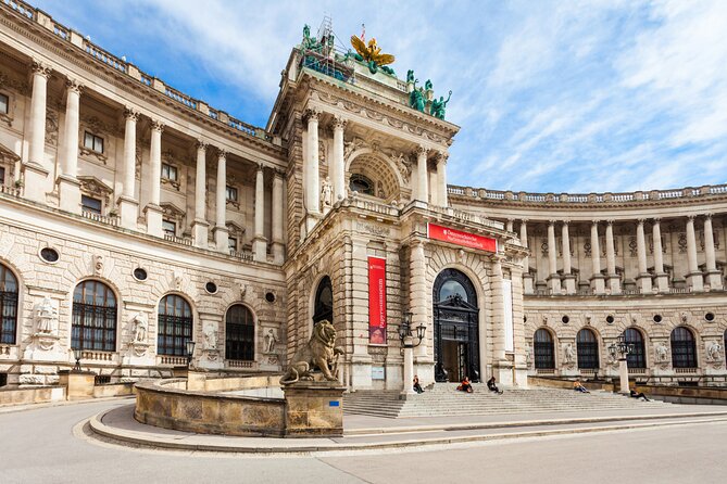 City Game Scavenger Hunt Vienna - Independent City Tour I Discovery Tour - How to Play the Game