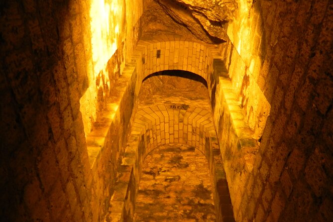 City Highlights Tour Entry Tickets for the Paris Catacombs - Private Family-Friendly Tour