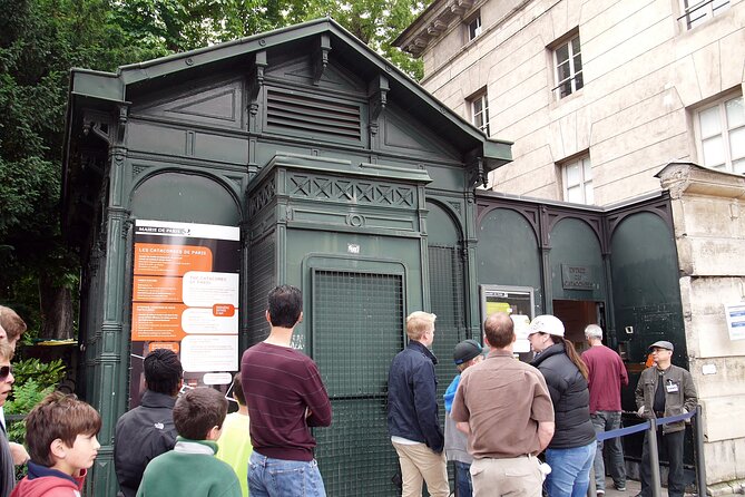 City Highlights Tour Entry Tickets for the Paris Catacombs - Entertaining and Educational Commentary