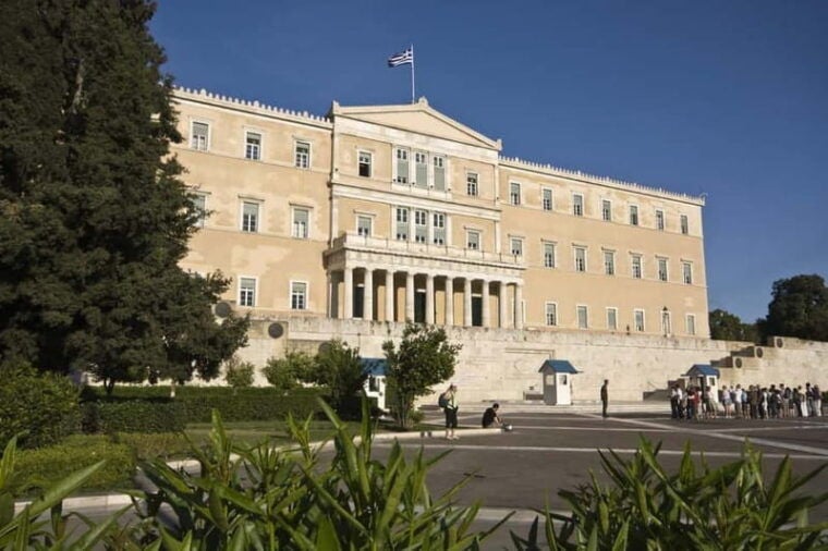 City Highlights Tour From Piraeus For Cruise Ship Passengers - Who Should Consider This Tour?