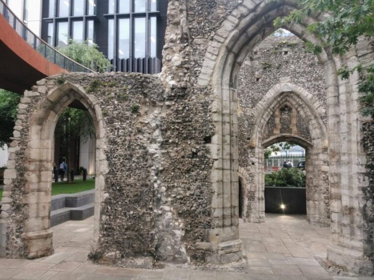 City of London Historical Walking Tour - Landmark Stops and Their Stories