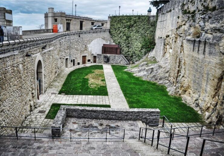City of San Marino Scavenger Hunt & Sights Self-Guided Tour - Tour Details