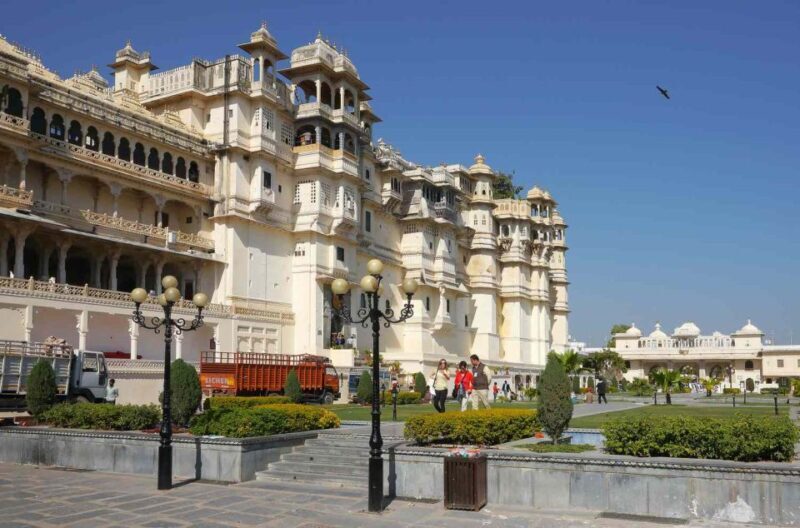 City Palace Udaipur Express visits with english speaks guide - Good To Know