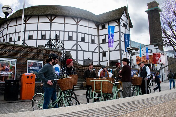 City & Secrets: Explore Londons Hidden Gems on a Calm Sunday - Exploring Londons East End