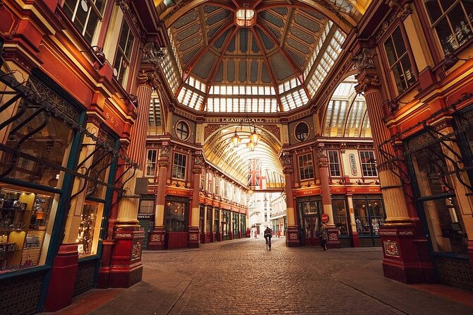 City & Secrets: Explore Londons Hidden Gems on a Calm Sunday - Cancellation Policy and Traveler Reviews