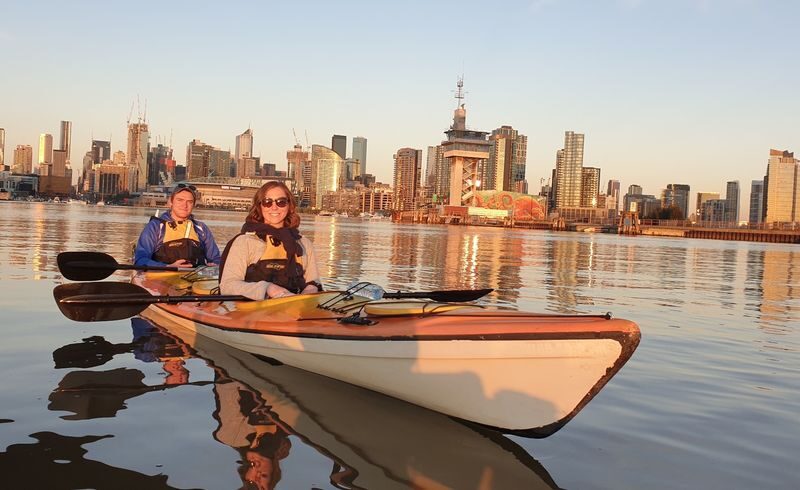 City Sightseeing Kayak Tour in Melbourne - What the guide adds to the paddle