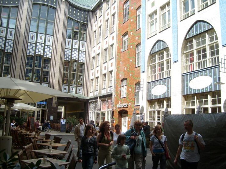 City Tour Berlin: Scheunenviertel and Hackesche Höfe - Exploring Berlins Historic Neighborhoods