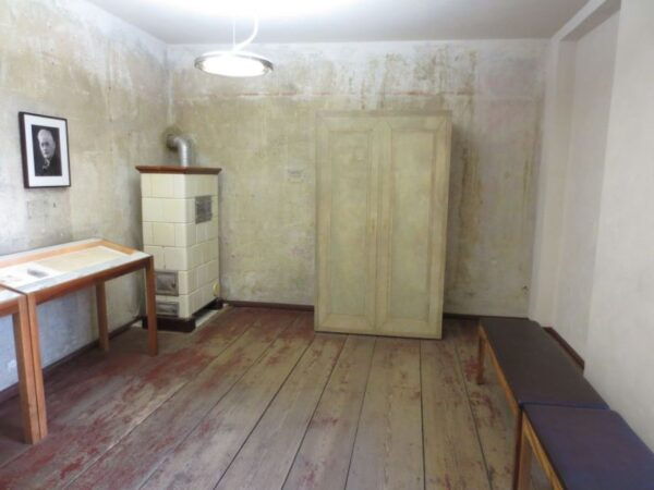 City Tour Berlin: Scheunenviertel and Hackesche Höfe - Unveiling the Hidden Gems of Mulackritze