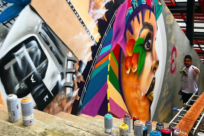 City Tour, Comuna 13, and Graffiti Medellin - Tour Highlights