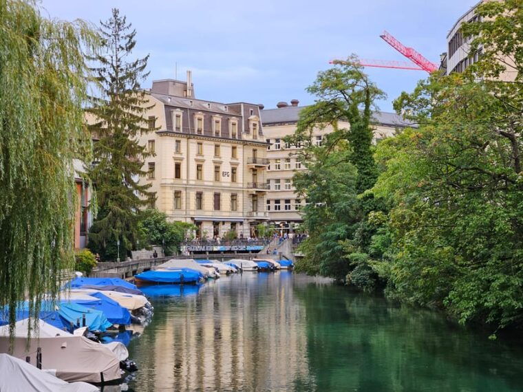 City Tour Historic Old Town Zurich - Tour Features