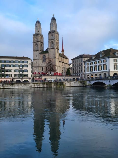 City Tour Historic Old Town Zurich - Meeting the Tour Guide
