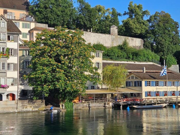 City Tour Historic Old Town Zurich - Exploring Zurichs Unique Landmarks