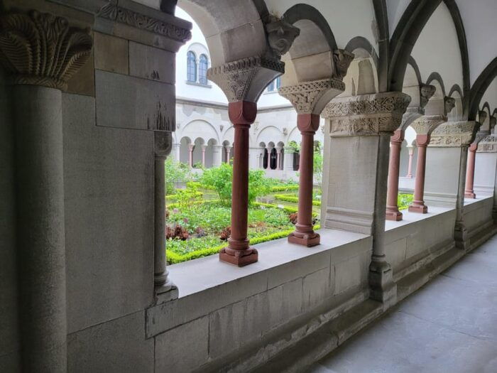 City Tour Historic Old Town Zurich - What to Expect on the Tour