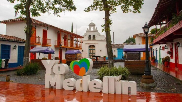 City Tour Medellin With a Chiva or a Thematic Van - Good To Know