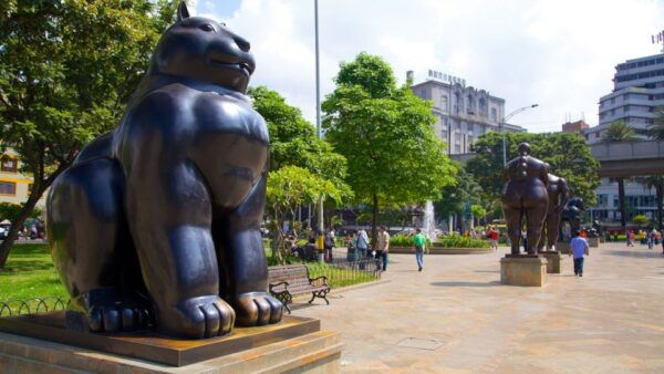 City Tour Medellin With a Chiva or a Thematic Van - Additional Tips and Recommendations
