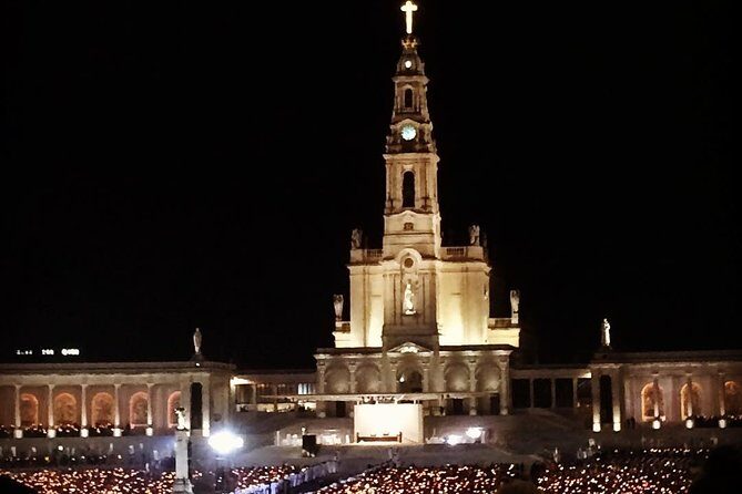 City Tour procession of candles, Fatima night - A Review of the Candlelit Procession at Fatima: An Unforgettable Night