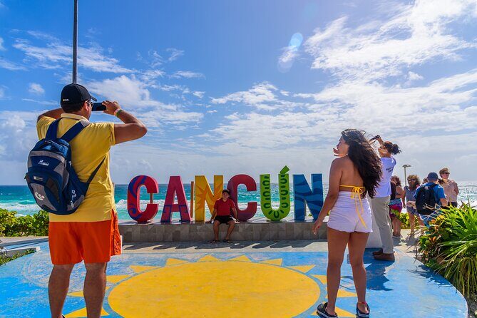 City Tour the best places in Cancún by van transportation - Introduction