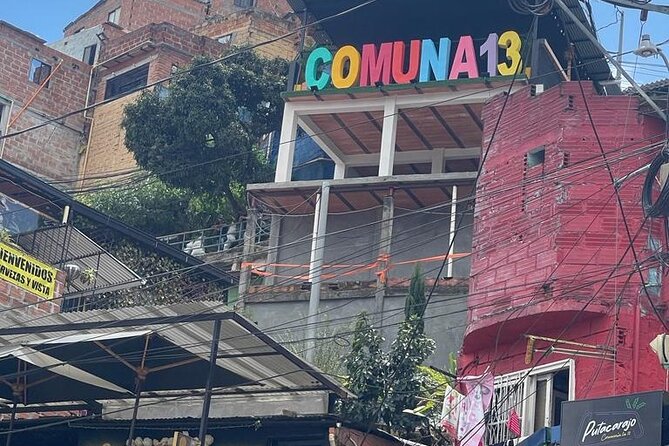 City Tour Through Medellin and Graffitour Through Comuna 13 - Meeting Point Details