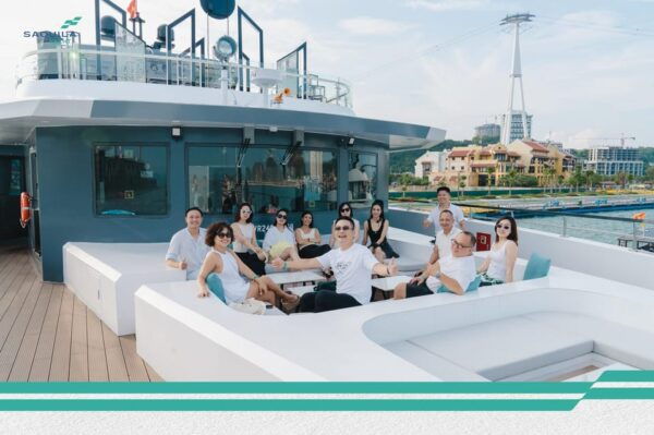 City Voyage of Ha Long Bay With Luxury Yacht Experience - What to Bring