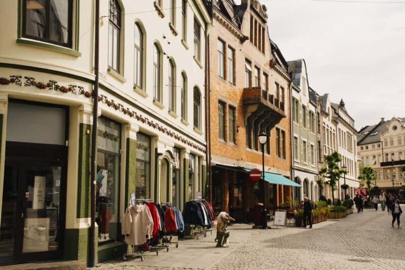 City walk in Ålesund: Art Nouveau, sea views, and insider tips - Who will love this tour?