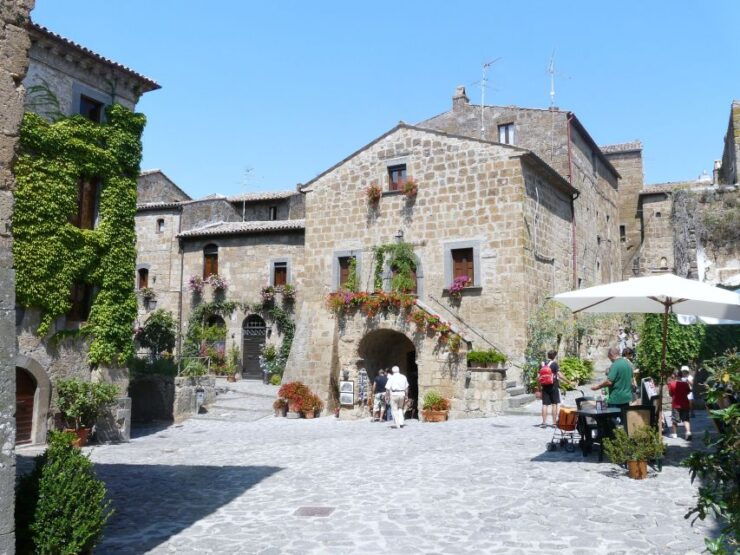 Civita Di Bagnoregio: 3-Hour Private Walking Tour - Tour Duration and Languages