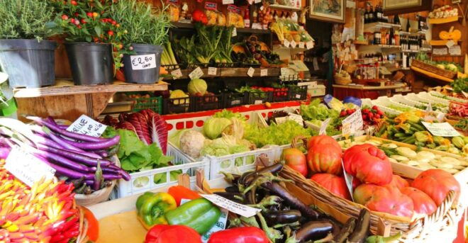 Civitavecchia: Market Tour, Home Cooking Class and Dinner - Engaging With Italian Families