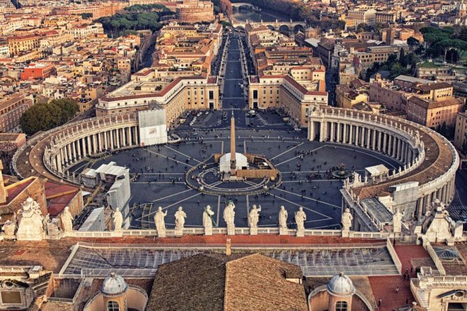 Civitavecchia Shore Excursion: Splendor of Rome Tour - Positive Reviews on the Tour Guide