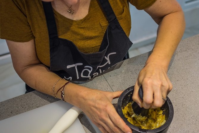 Clase De Cocina Española Y Recorrido Por El Mercado De Triana En Sevilla - Cancellation Policy