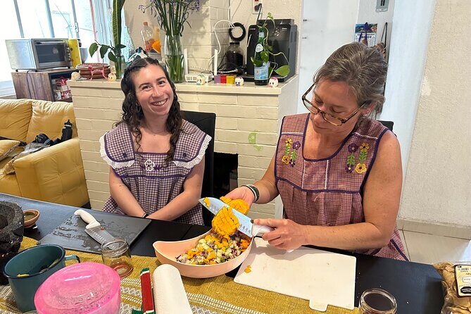 Class of Sauces and Tortillas in Mexico City - Good To Know