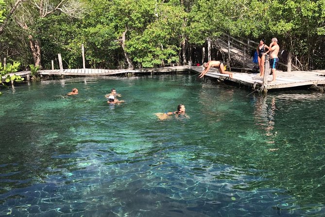 Classic 3-Island Tour on a Shared Boat - Exploring Yalahau Cenote