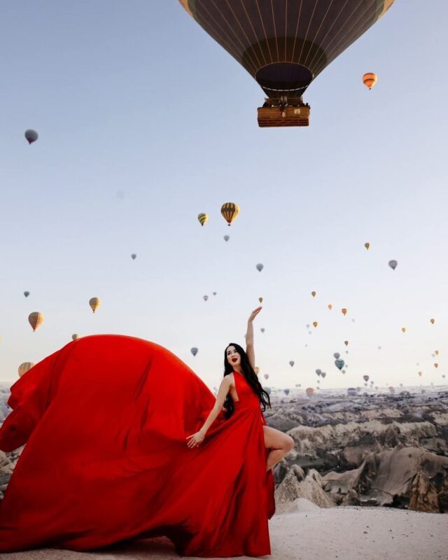 Classic Car Tour in Cappadocia with Photoshooting Options - Chasing balloons from the ground