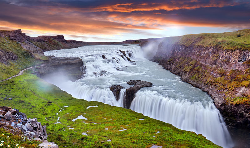 Classic Iceland Golden Circle Day Tour - Kerið Crater Lake National Park & Great Geysir Golden Falls (Chinese option available) - What the price buys, and what it does not