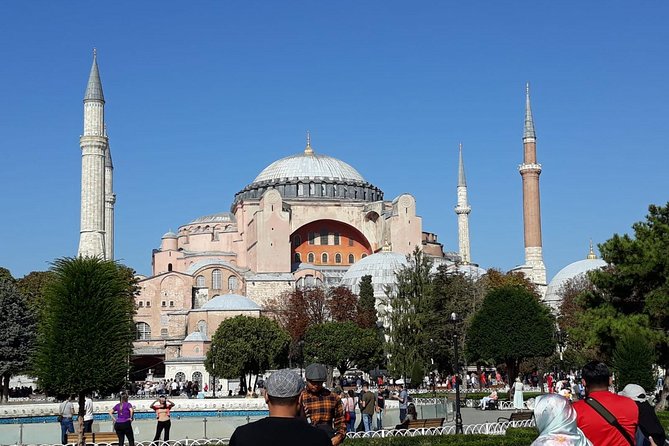 Classic Istanbul Tour Including St.Sophia, Blue Mosque, Topkapi Palace,G.Bazaar - St. Sophia: Iconic Byzantine Church-turned-Museum