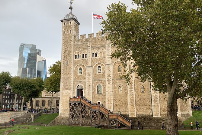 Classic London Tour With a Professional Private Guide - Common Questions