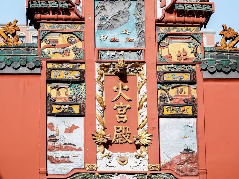 Classic One-Day Tour of Changsha Yuelu Mountain & Orange Isle - Wuyi Square and the return to town
