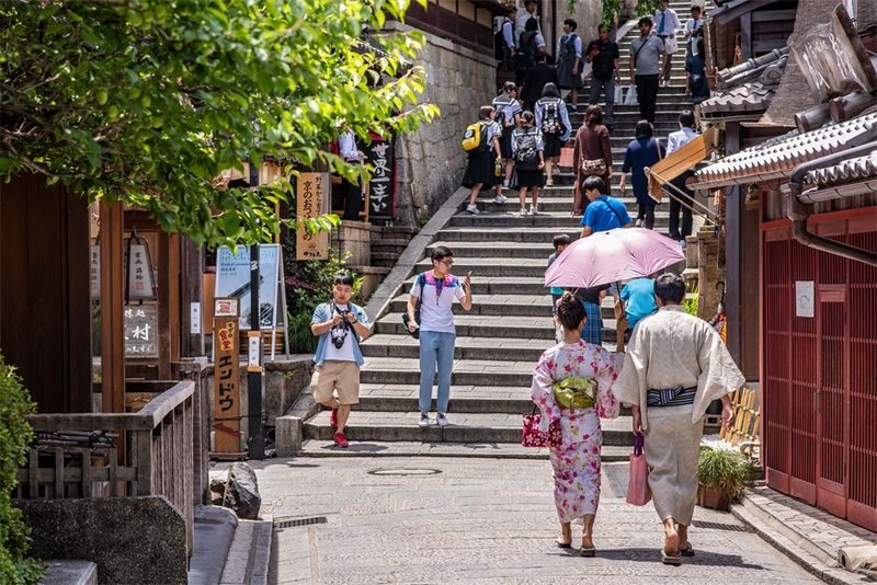 Classic Panoramic Tour: A Day Trip to Kyoto and Nara to Encounter Adorable Deer - Nara Park: deer, temples and a short afternoon