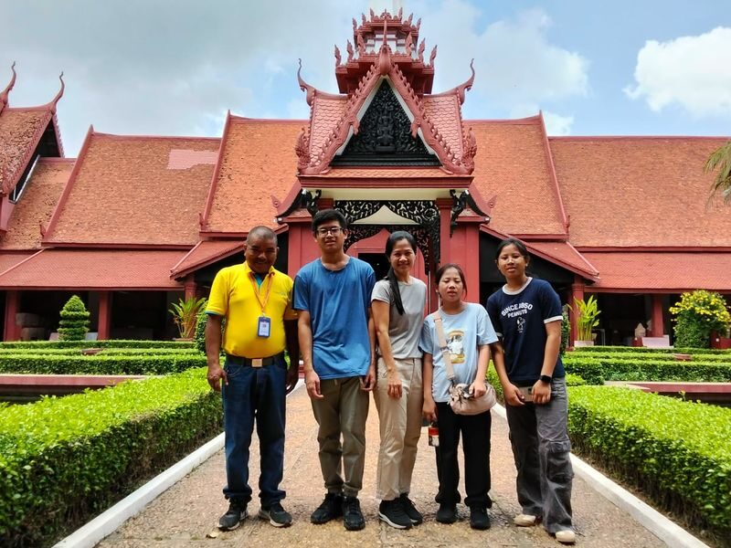 Classic Phnom Penh City Tour - Wat Phnom brings the city’s founding legend into view
