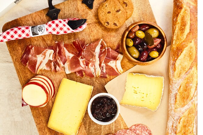 Classic Picnic for 2 (Grab and Go) - Picnic Theme & Menu