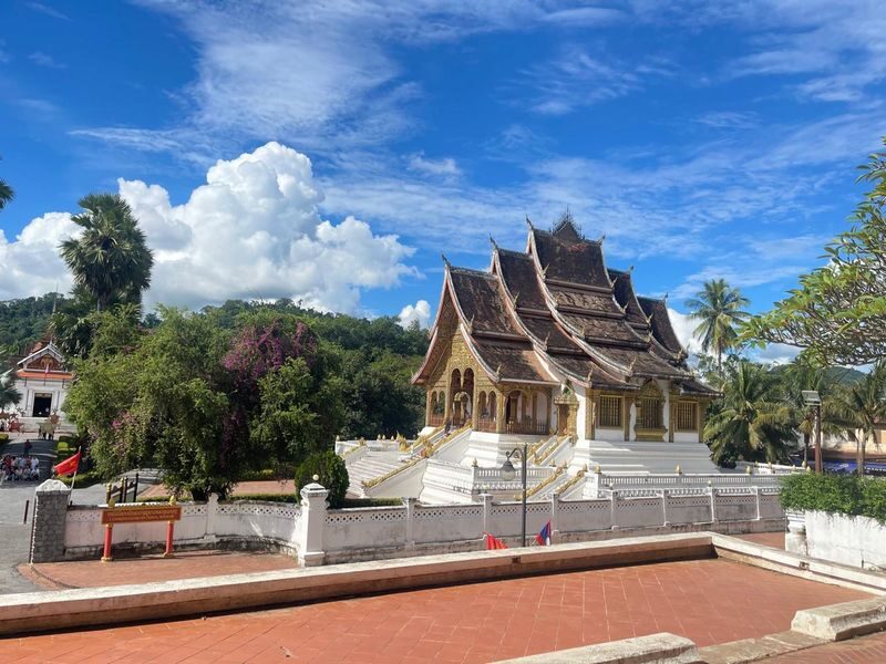 Classic tour in Luang Prabang - The Royal Palace sets the scene