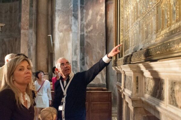 Classic Venice: 2-Hour Walking Tour With Basilica Entry - Important Information