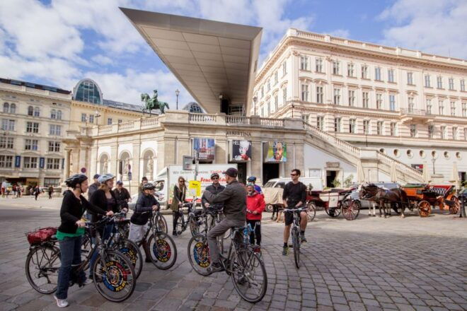 Classic Vienna: 3-Hour Guided Bike Tour - Review Summary