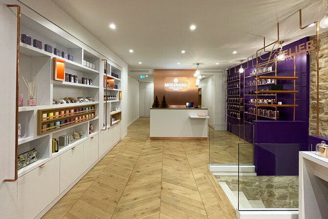 Classical Perfume Workshop in Paris Ier - Inclusions