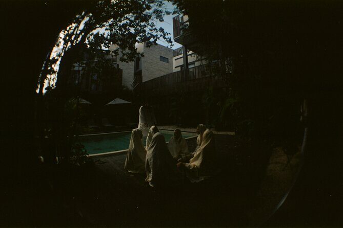 Clay and Honey Therapeutic Ritual - Who Should Consider This Experience?