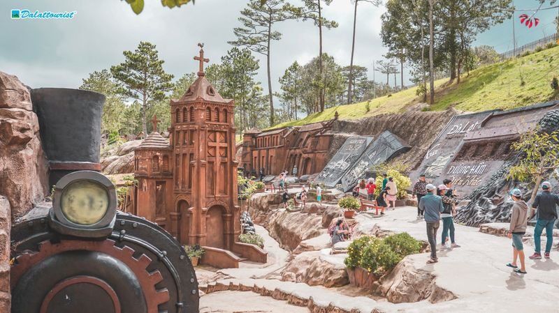 Clay Sculpture Tunnel Admission Ticket in Da Lat - Getting to Ward 4 from Da Lat